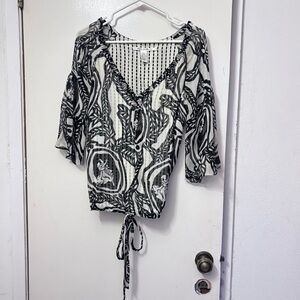 Diane Von Furstenberg Black & White Printed Tie-Front Blouse